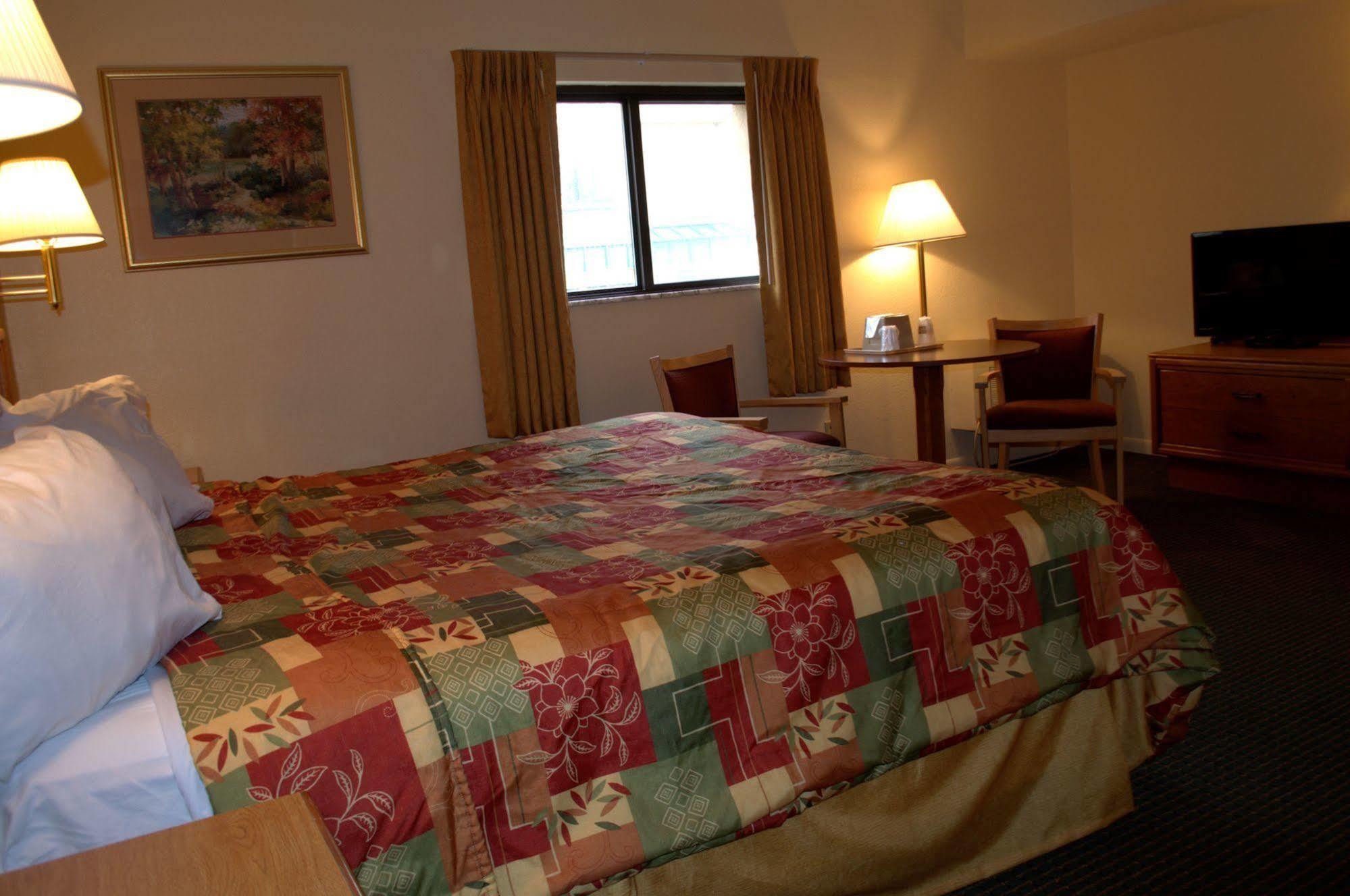 Budget Host Inn Sandusky Εξωτερικό φωτογραφία